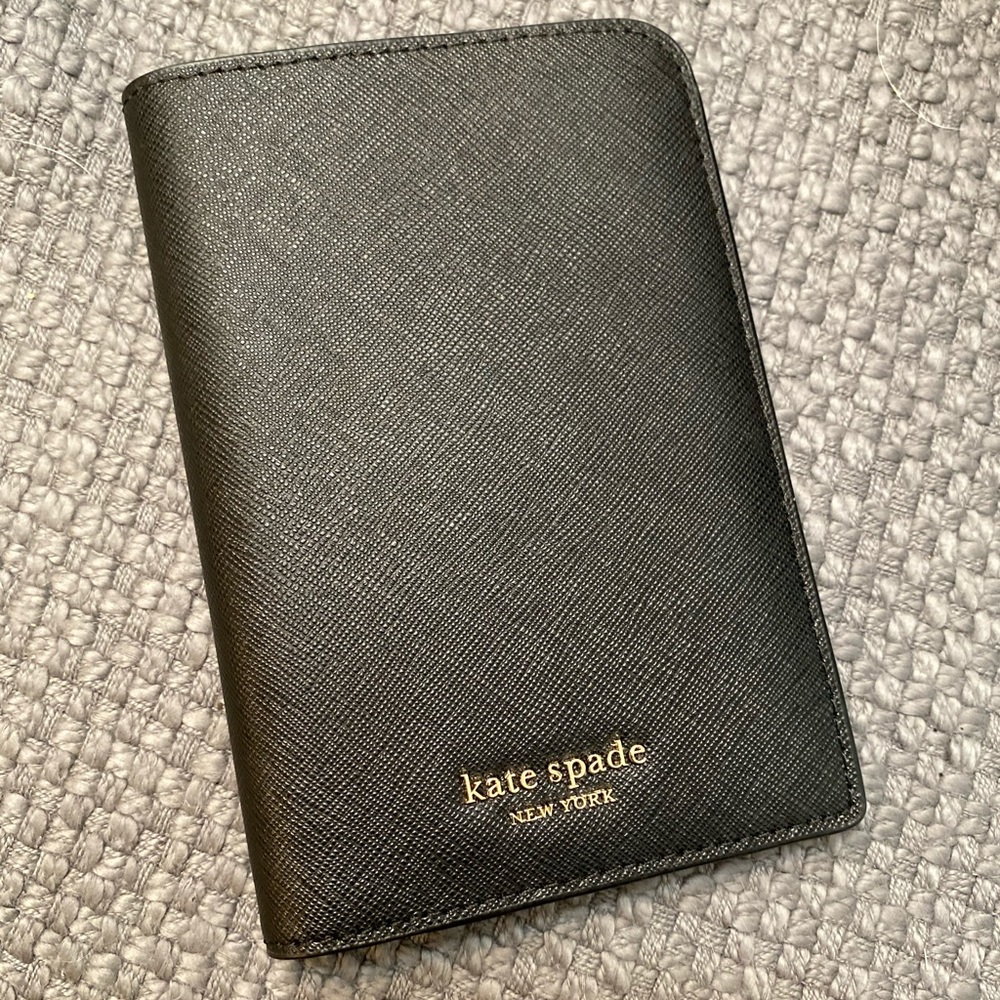 Kate Spade Cameron passport holder